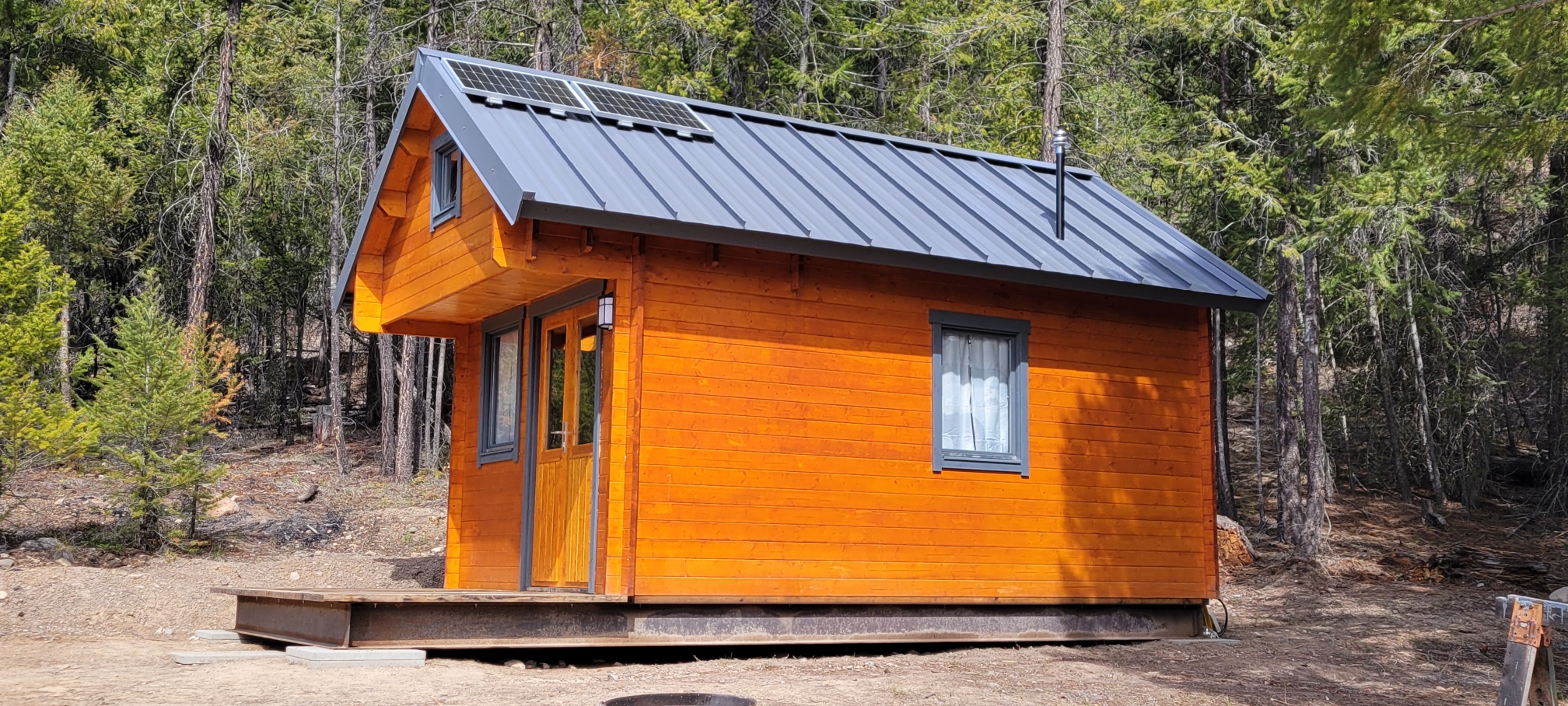 Off-grid wood cabin at Big Cat Ranch near Tulameen BC